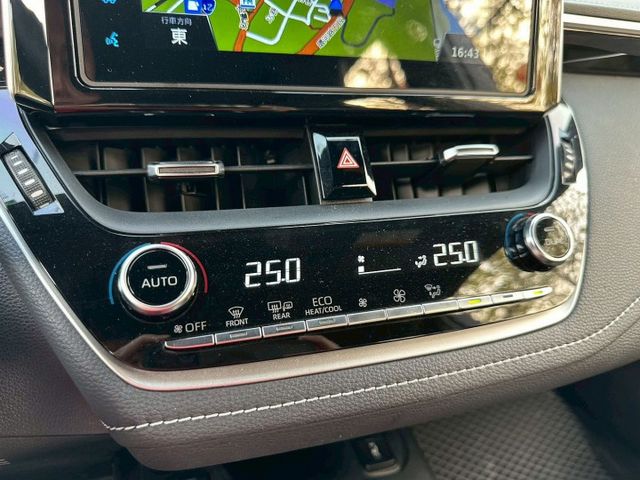 旗艦影音版 原鈑件/換檔撥片/倒車顯影/免鑰/盲點偵測/ACC/抬頭顯示/電動座椅/恆溫空調/雙前電熱椅/CarPlay  第13張相片