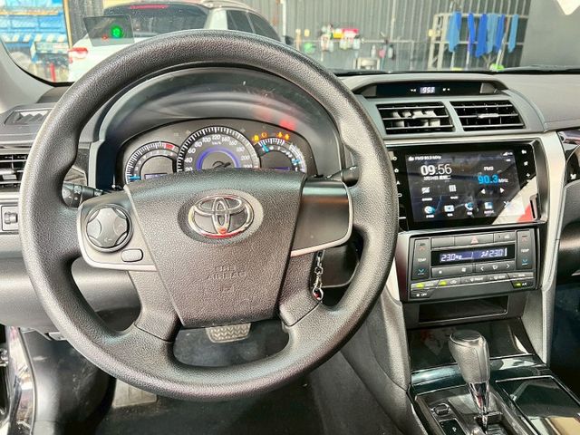 2019 Camry 雅緻 2.0 原鈑件/倒車顯影/恆溫空調/後座出風口/胎壓監控/抬頭顯示器  第7張相片