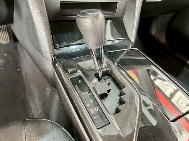 2019 Camry 雅緻 2.0 原鈑件/倒車顯影/恆溫空調/後座出風口/胎壓監控/抬頭顯示器  第9張相片