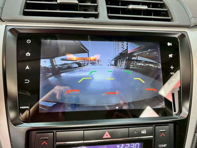 2019 Camry 雅緻 2.0 原鈑件/倒車顯影/恆溫空調/後座出風口/胎壓監控/抬頭顯示器  第12張相片