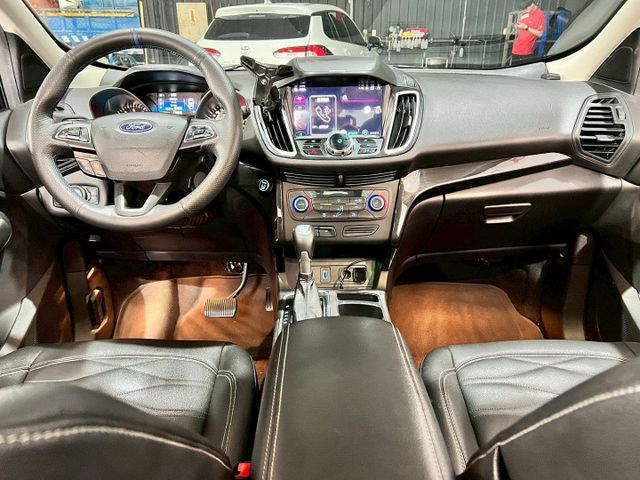 原鈑件/定速/換檔撥片/導航/360環景/免KEY/盲點偵測/恆溫空調/感應頭燈/電動尾門/全景天窗  第5張相片