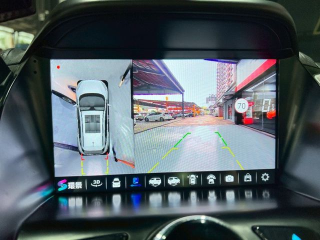 原鈑件/定速/換檔撥片/導航/360環景/免KEY/盲點偵測/恆溫空調/感應頭燈/電動尾門/全景天窗  第17張相片