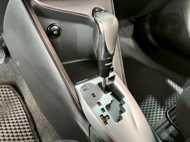 2016 YARIS 經典版 1.5  第8張相片