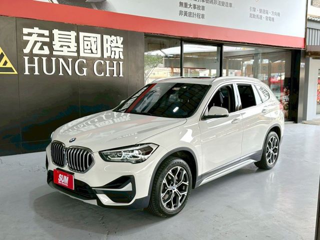 2021 X1 sDrive18i 豪華版 定速/感應式雨刷/免KEY/倒車顯影/抬顯/恆溫空調/電動座椅/感應頭燈  第1張相片