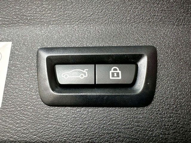 2021 X1 sDrive18i 豪華版 定速/感應式雨刷/免KEY/倒車顯影/抬顯/恆溫空調/電動座椅/感應頭燈  第4張相片