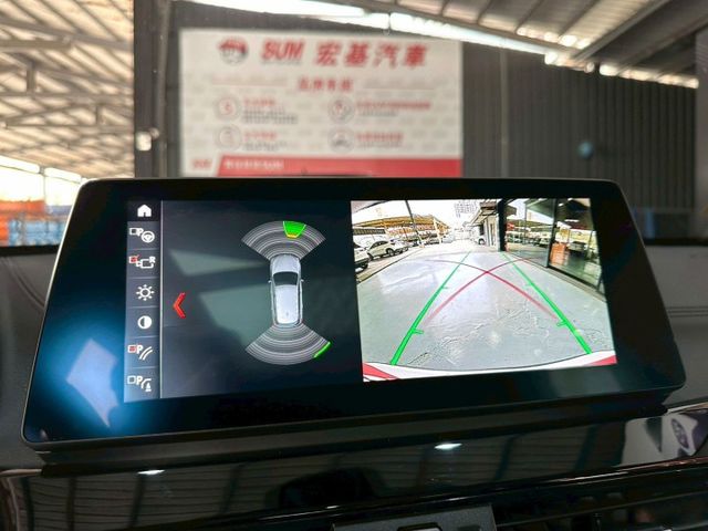 2021 X1 sDrive18i 豪華版 定速/感應式雨刷/免KEY/倒車顯影/抬顯/恆溫空調/電動座椅/感應頭燈  第15張相片