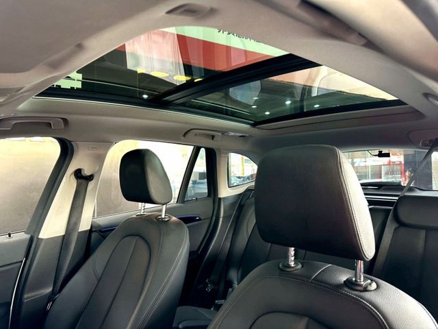 2021 X1 sDrive18i 豪華版 定速/感應式雨刷/免KEY/倒車顯影/抬顯/恆溫空調/電動座椅/感應頭燈  第16張相片