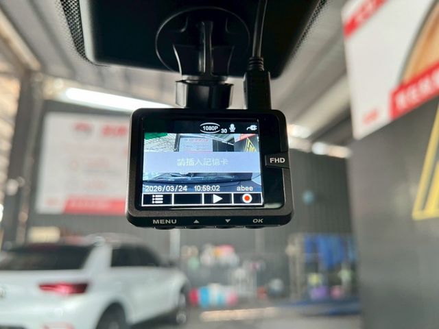 GLT-B 原廠保固中  ACC/360環景/免KEY/盲點/恆溫空調/電動座椅/感應頭燈/電動尾門/電動滑門/全景天窗  第19張相片