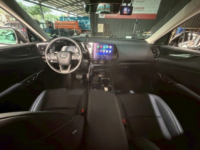 頂級豪華版 原鈑件/感應式雨刷/換檔撥片/倒車顯影/免KEY/盲點偵測/ACC/恆溫空調/電動座椅/感應頭燈/電動尾門  第5張相片