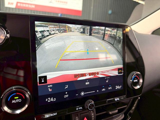 NX200 菁英版 原鈑件/感應式雨刷/ 換檔撥片/倒車顯影/免KEY/盲點偵測/ACC/恆溫空調/光感應頭燈  第10張相片