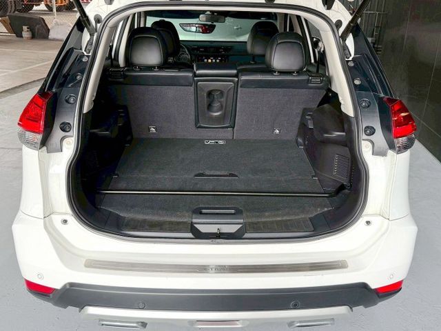 X-Trail 智行版 原鈑件/ACC跟車/盲點偵測/免KEY/360環景/恆溫空調/感應頭燈/電動尾門/CarPlay  第3張相片