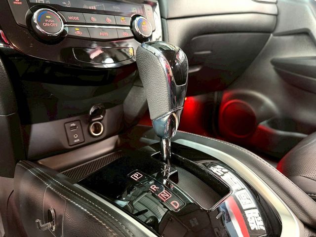 X-Trail 智行版 原鈑件/ACC跟車/盲點偵測/免KEY/360環景/恆溫空調/感應頭燈/電動尾門/CarPlay  第12張相片