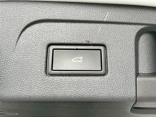 280 TSI Life 感應式雨刷/倒車顯影/免KEY/盲點偵測/ACC/恆溫空調/電動座椅/光感應頭燈/電動尾門  第4張相片