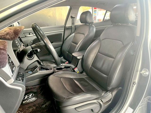 尊貴型 安卓機/倒車顯影/後座出風口/光感應頭燈/胎壓監控/藍牙  第5張相片