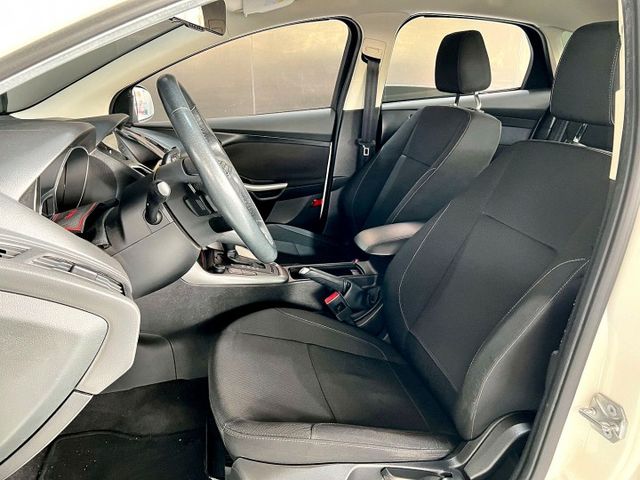 定速/感應式雨刷/換檔撥片/倒車顯影/衛星導航/光感應頭燈  第5張相片