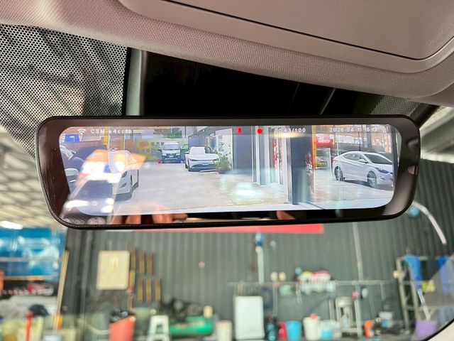 旗艦版 原鈑件/感應式雨刷/360環景/盲點偵測/ACC/恆溫空調/電動座椅/感應頭燈/電動尾門  第16張相片