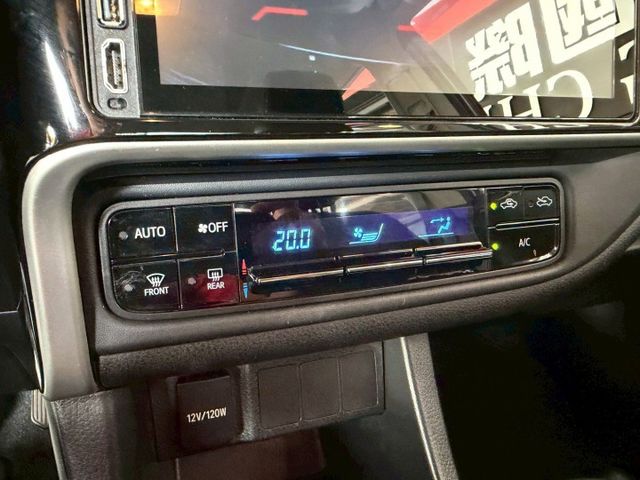 ALTIS 豪華版 定速/倒車顯影/免KEY/抬頭顯示器/	恆溫空調/藍牙通訊/胎壓監控  第12張相片