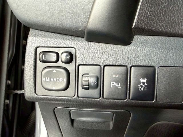 ALTIS 豪華版 定速/倒車顯影/免KEY/抬頭顯示器/	恆溫空調/藍牙通訊/胎壓監控  第13張相片