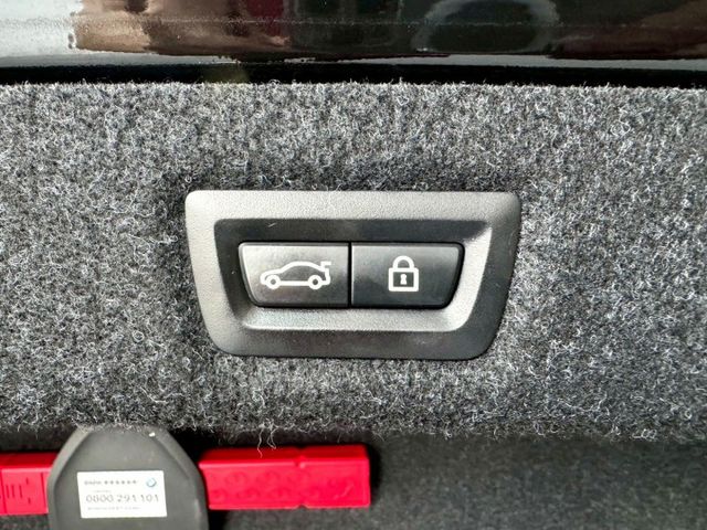 定速/感應式雨刷/換檔撥片/免KEY/倒車顯影/盲點偵測/恆溫空調/電動座椅/電動窗/光感應頭燈/電動尾門  第4張相片