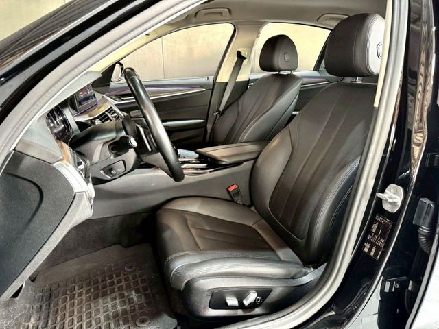 定速/感應式雨刷/換檔撥片/免KEY/倒車顯影/盲點偵測/恆溫空調/電動座椅/電動窗/光感應頭燈/電動尾門  第6張相片