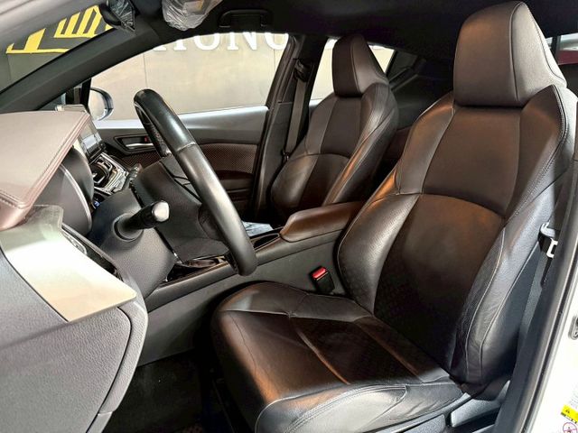 豪華型 定速/感應式雨刷/倒車顯影/免KEY/恆溫空調/光感應頭燈/LED頭燈/胎壓監控  第5張相片