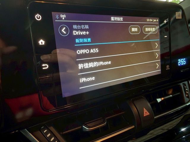 豪華型 定速/感應式雨刷/倒車顯影/免KEY/恆溫空調/光感應頭燈/LED頭燈/胎壓監控  第14張相片