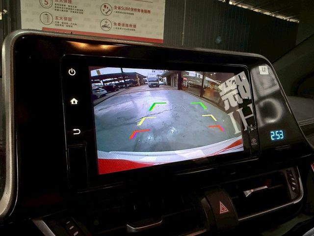 豪華型 定速/感應式雨刷/倒車顯影/免KEY/恆溫空調/光感應頭燈/LED頭燈/胎壓監控  第15張相片