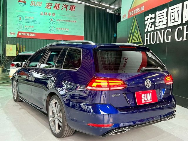 Golf Variant R-Line ACC跟車/換檔撥片/免KEY/電動座椅/全景天窗/空力套件/感應雨刷/感應頭燈  第2張相片