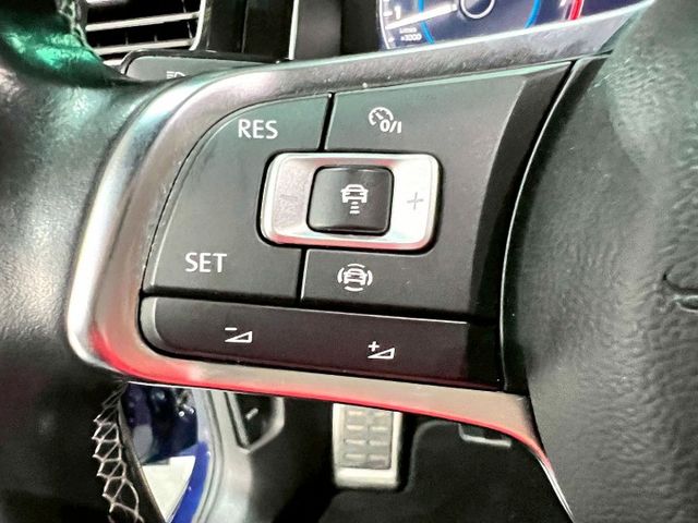 Golf Variant R-Line ACC跟車/換檔撥片/免KEY/電動座椅/全景天窗/空力套件/感應雨刷/感應頭燈  第8張相片