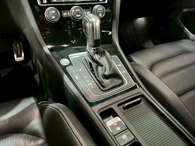 Golf Variant R-Line ACC跟車/換檔撥片/免KEY/電動座椅/全景天窗/空力套件/感應雨刷/感應頭燈  第11張相片