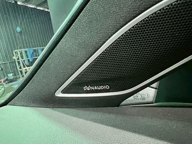 Golf Variant R-Line ACC跟車/換檔撥片/免KEY/電動座椅/全景天窗/空力套件/感應雨刷/感應頭燈  第13張相片