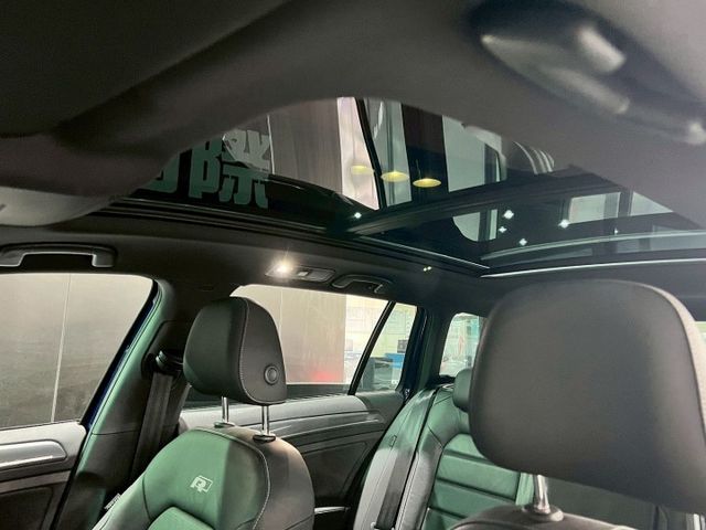 Golf Variant R-Line ACC跟車/換檔撥片/免KEY/電動座椅/全景天窗/空力套件/感應雨刷/感應頭燈  第16張相片
