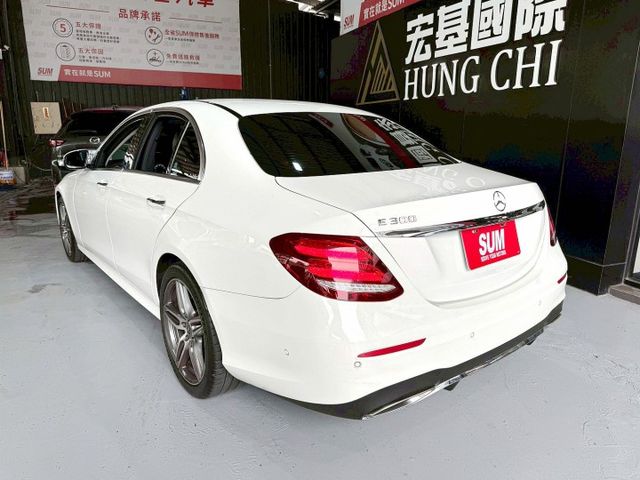 換檔撥片/感應式雨刷/ACC跟車/電動座椅/光感應頭燈/電動尾門/天窗/盲點偵測  第2張相片