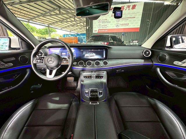 換檔撥片/感應式雨刷/ACC跟車/電動座椅/光感應頭燈/電動尾門/天窗/盲點偵測  第5張相片