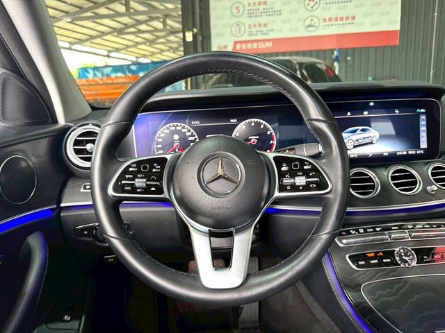 換檔撥片/感應式雨刷/ACC跟車/電動座椅/光感應頭燈/電動尾門/天窗/盲點偵測  第8張相片