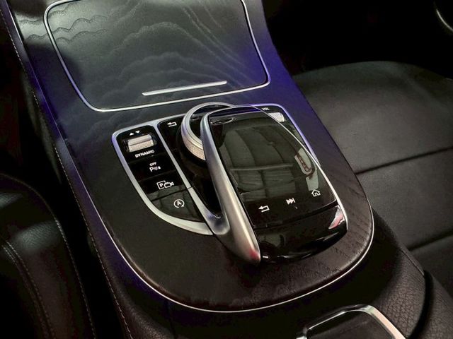 換檔撥片/感應式雨刷/ACC跟車/電動座椅/光感應頭燈/電動尾門/天窗/盲點偵測  第13張相片