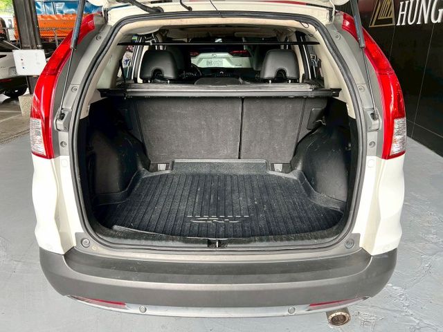 2.4 VTi-S 定速/感應式雨刷/換檔撥片/倒車顯影/恆溫空調/光感應頭燈/天窗  第3張相片