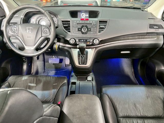 2.4 VTi-S 定速/感應式雨刷/換檔撥片/倒車顯影/恆溫空調/光感應頭燈/天窗  第4張相片