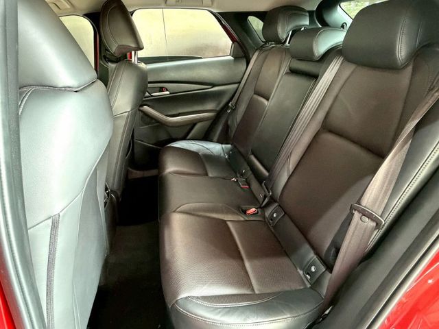 旗艦進化型 感應雨刷/換檔撥片/免鑰/360環景/盲點偵測/ACC/抬顯/電動座椅/電動尾門/主動轉向頭燈/bose音響  第7張相片