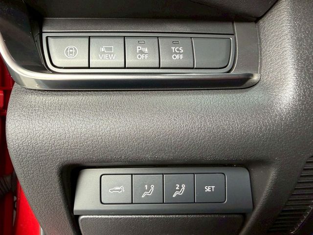 旗艦進化型 感應雨刷/換檔撥片/免鑰/360環景/盲點偵測/ACC/抬顯/電動座椅/電動尾門/主動轉向頭燈/bose音響  第15張相片