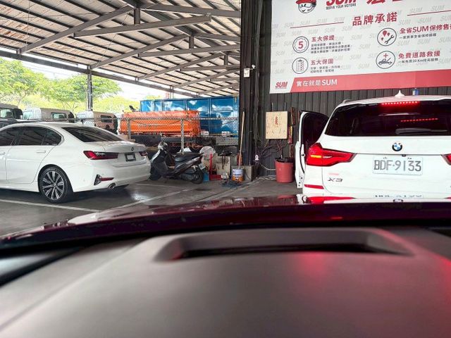 旗艦進化型 感應雨刷/換檔撥片/免鑰/360環景/盲點偵測/ACC/抬顯/電動座椅/電動尾門/主動轉向頭燈/bose音響  第19張相片