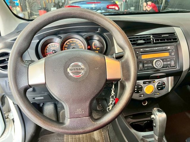 2013 Nissan Livina 1.6 C  第7張相片