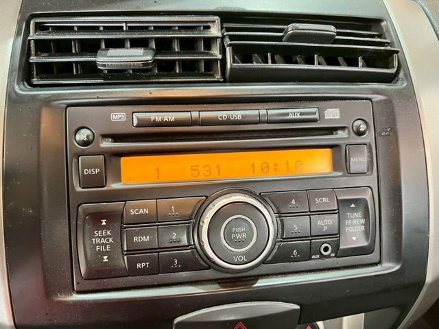 2013 Nissan Livina 1.6 C  第10張相片