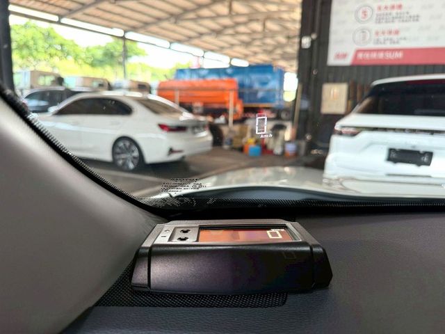 RAV4 2.0旗艦 感應式雨刷/360環景/免KEY/盲點偵測/ACC/抬顯/電動座椅/恆溫空調/感應頭燈/電動尾門  第18張相片