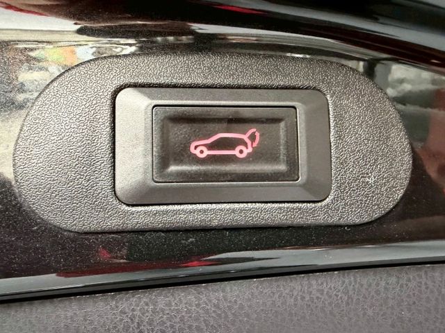 RAV4 2.0 尊爵版 360環景/免KEY/ACC跟車/抬顯/電動座椅/恆溫空調/電動尾門/感應頭燈/電子後視鏡  第4張相片