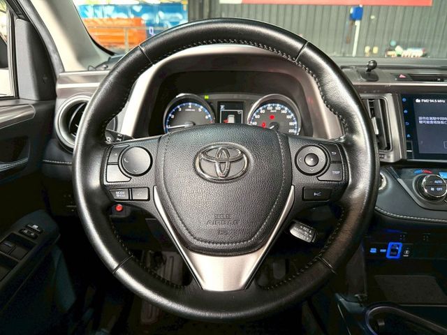 RAV4 2.0 尊爵版 360環景/免KEY/ACC跟車/抬顯/電動座椅/恆溫空調/電動尾門/感應頭燈/電子後視鏡  第8張相片