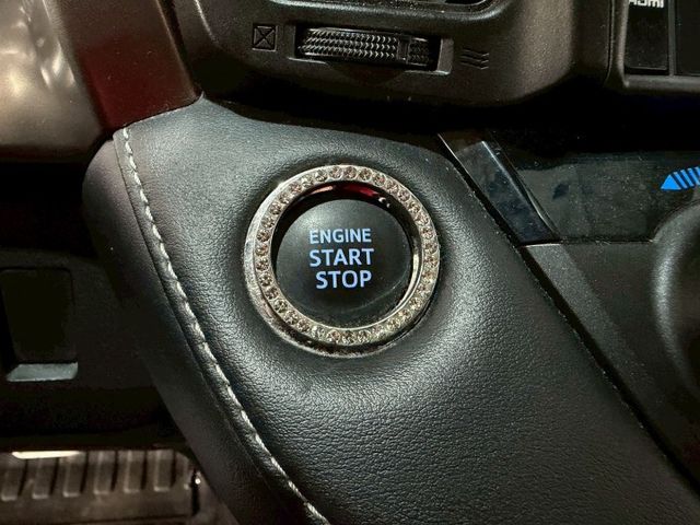 RAV4 2.0 尊爵版 360環景/免KEY/ACC跟車/抬顯/電動座椅/恆溫空調/電動尾門/感應頭燈/電子後視鏡  第12張相片