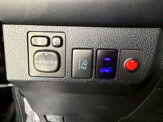 RAV4 2.0 尊爵版 360環景/免KEY/ACC跟車/抬顯/電動座椅/恆溫空調/電動尾門/感應頭燈/電子後視鏡  第15張相片