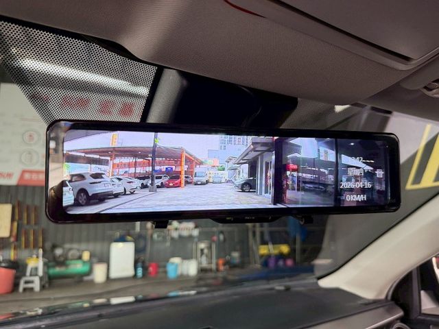 RAV4 2.0 尊爵版 360環景/免KEY/ACC跟車/抬顯/電動座椅/恆溫空調/電動尾門/感應頭燈/電子後視鏡  第18張相片