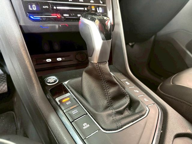 Tiguan 280 TSI Life 換檔撥片/感應雨刷/免KEY/360環景/恆溫空調/電動座椅/感應頭燈/電動尾門  第12張相片